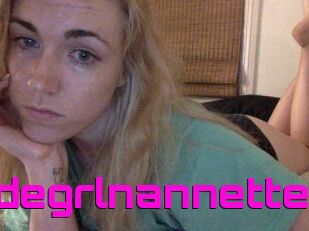 Blondegrlnannette