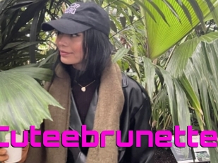 Cuteebrunette