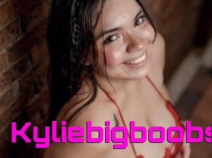 Kyliebigboobs