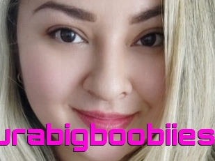 Laurabigboobiies