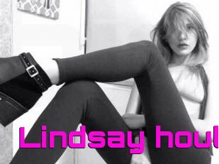 Lindsay_houl