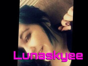 Lunaskyee