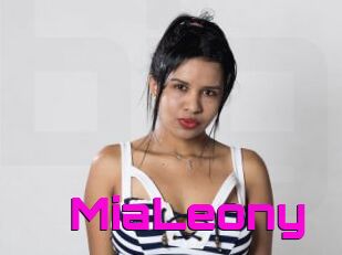 MiaLeony