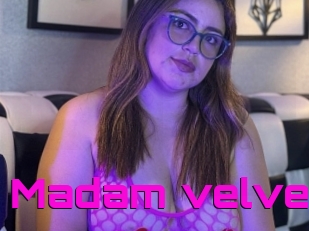 Madam_velvet