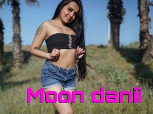 Moon_danii