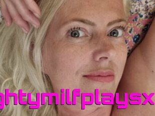 Naughtymilfplaysx