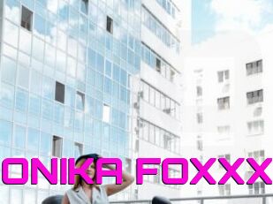 VERONIKA_FOXXX